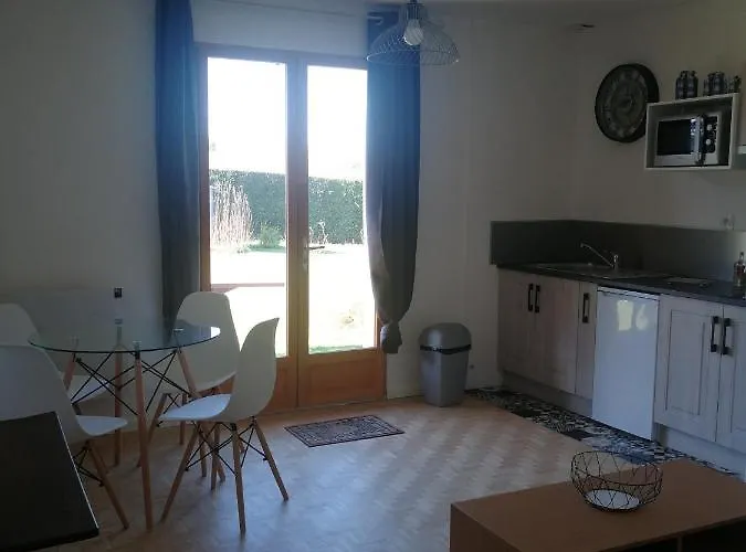 فندق مبيت وإفطار D'hote De Sauviolle 2